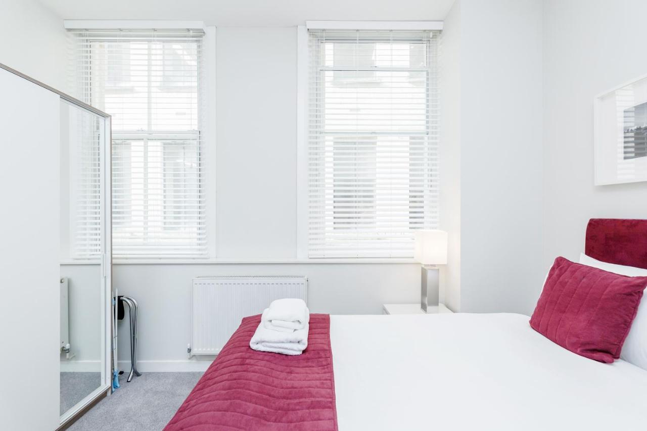 Roomspace Serviced Apartments - Sterling House Лондон Екстериор снимка